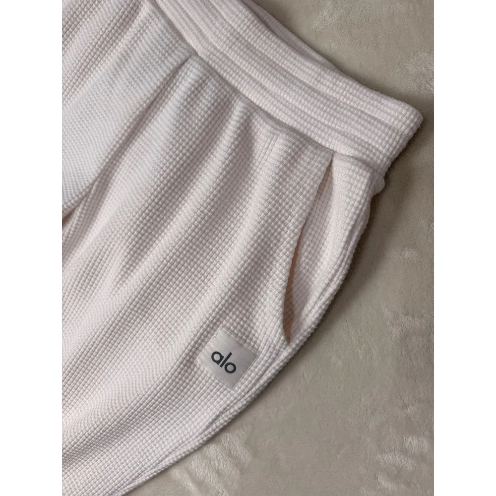 Alo Yoga Waffle Weekend Escape Joggers Ivory Knit Sweatpants Lounge Pants M